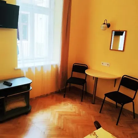Lviv Appartment On Yaroslava Mudrogo 14 Экстерьер фото